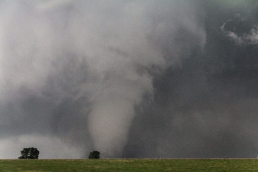 Fat tornado near Osceola