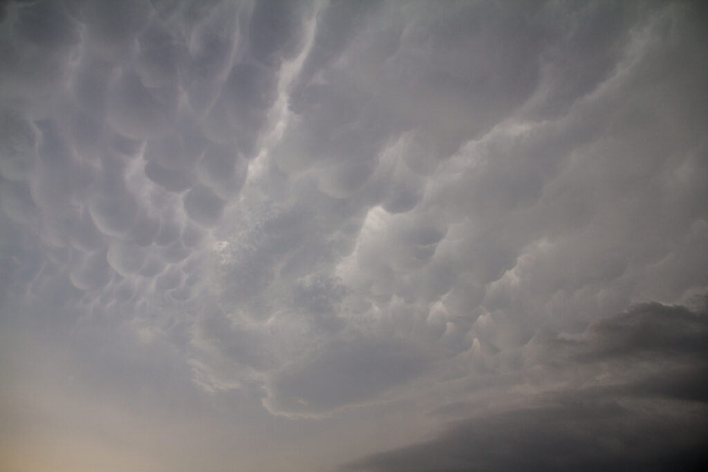 Mammatus overhead