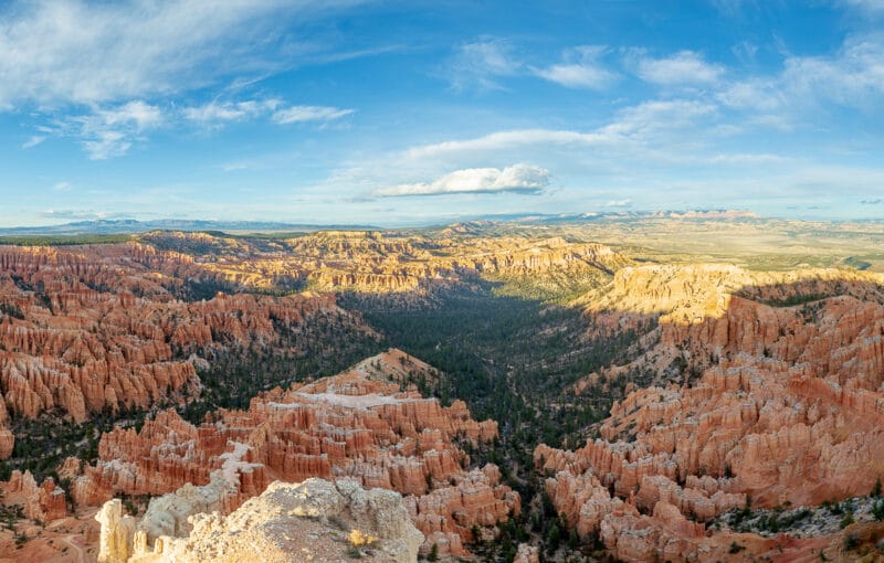 Panographic photo of Bryce Point at Bryce Canyon National Park